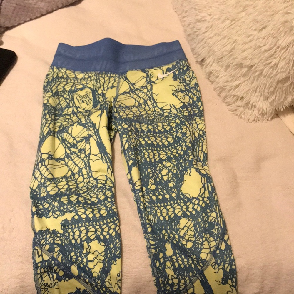 Nike high waisted leggings